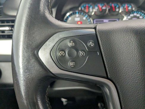Used 2017 Chevrolet Suburban LT RWD image 18
