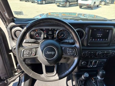 Used 2021 Jeep Wrangler Sport S image 31