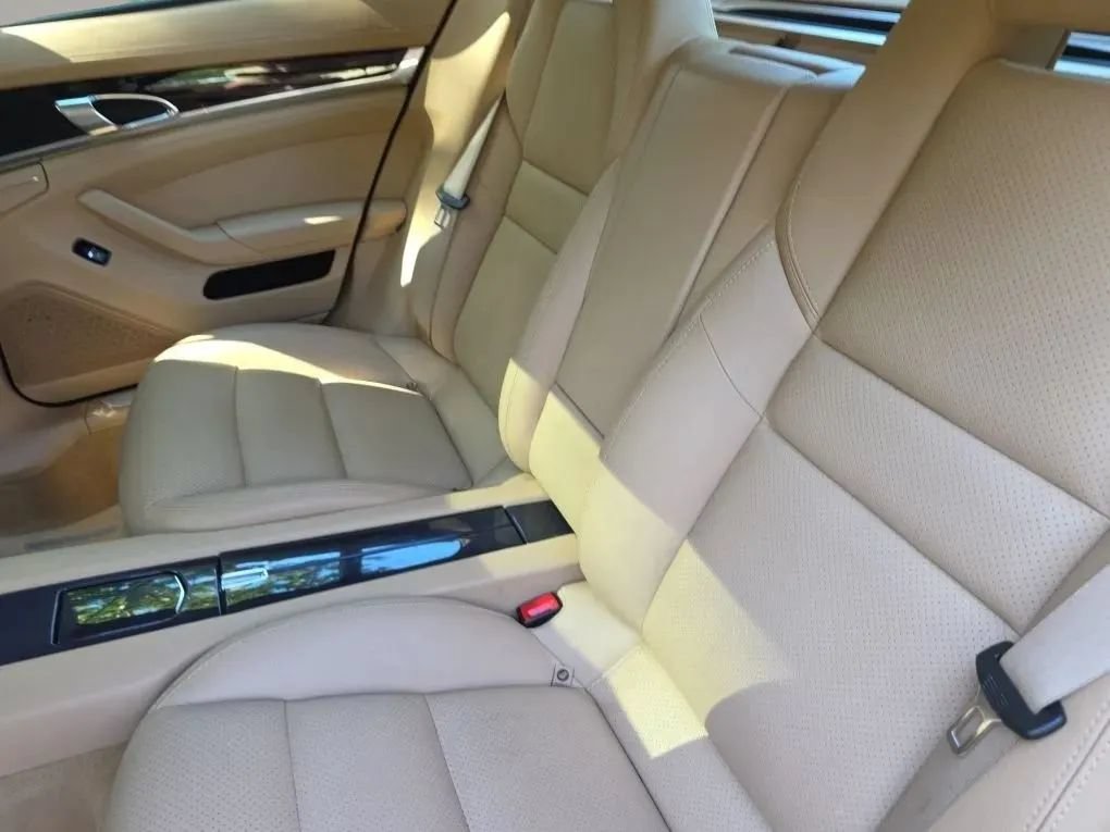Used 2011 Porsche Panamera 4 AWD/4WD image 38
