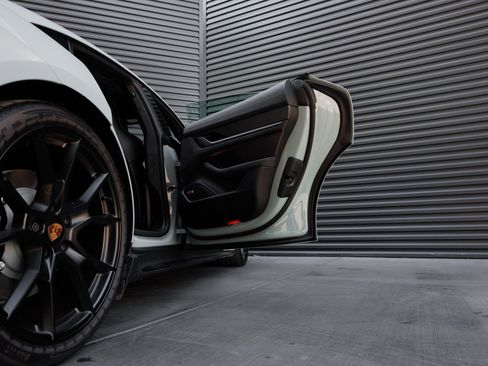 New 2025 Porsche Taycan GTS AWD/4WD image 31