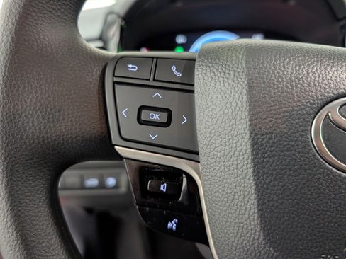 Used 2026 Toyota Camry LE image 18