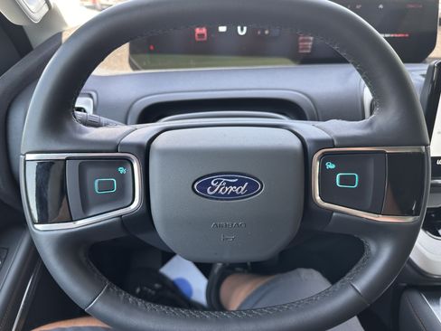 Used 2025 Ford Expedition Max Active AWD/4WD image 20