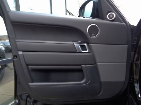 Used 2022 Land Rover Range Rover Sport HSE Silver Edition image 16