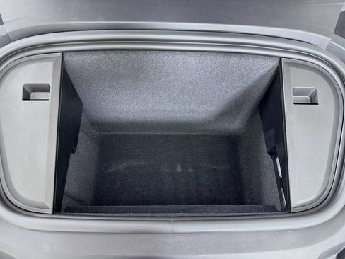 Certified 2025 Porsche Taycan RWD image 31