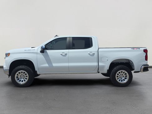 Used 2024 Chevrolet Silverado 1500 LT AWD/4WD image 2