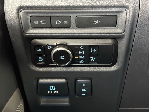 Used 2024 Ford F150 Lariat image 38