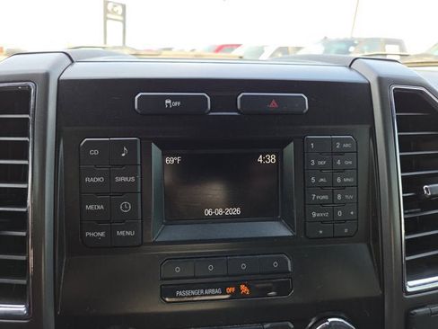 Used 2016 Ford F150 XLT AWD/4WD image 19