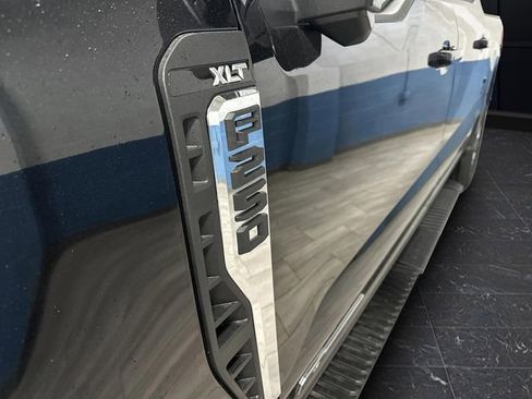 New 2026 Ford F250 XLT w/ XLT Premium Package image 38