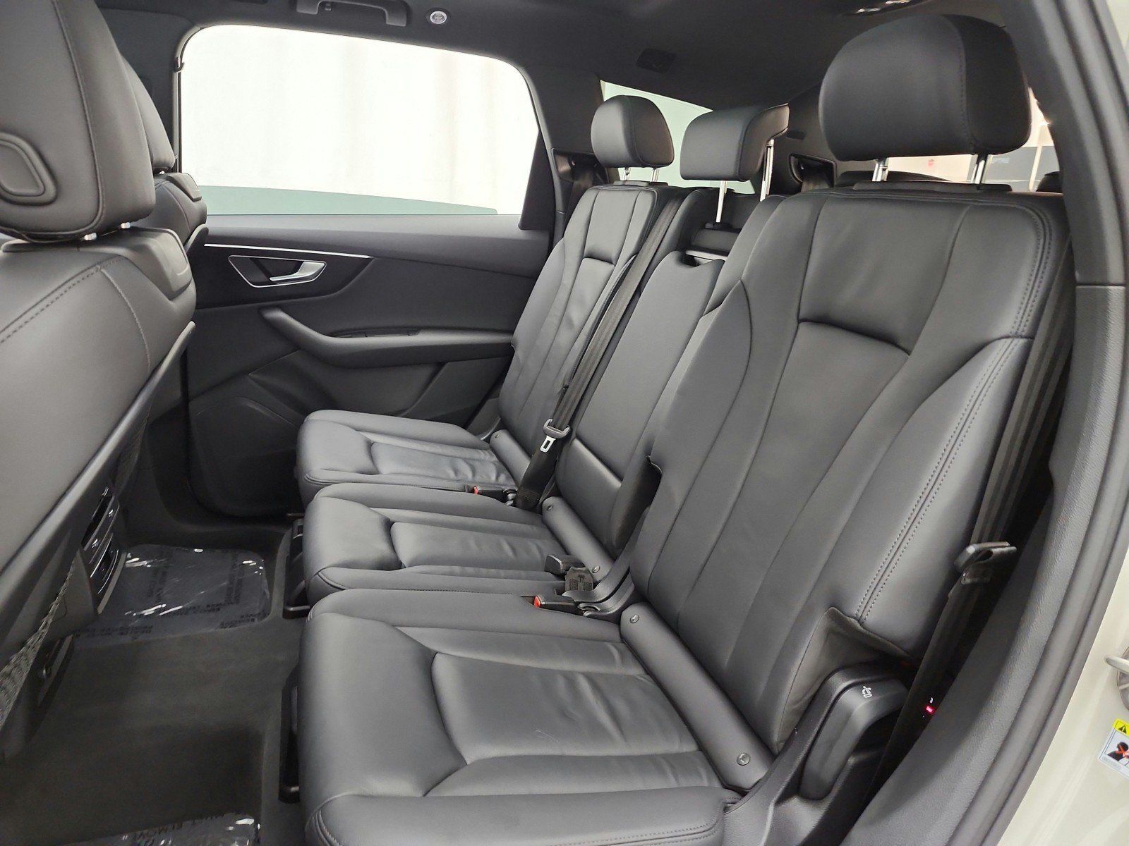Used 2023 Audi Q7 2.0T Premium w/ Convenience Package AWD/4WD image 15