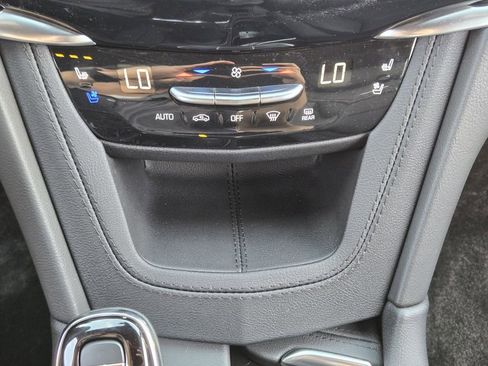 Used 2024 Cadillac XT6 Sport w/ Technology Package image 25