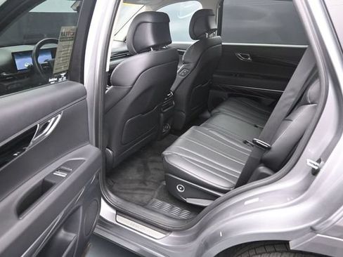 Used 2025 Genesis GV80 2.5T Standard AWD/4WD image 44