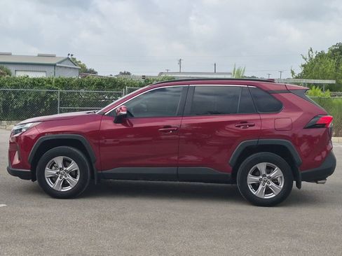 Certified 2022 Toyota RAV4 XLE FWD image 2