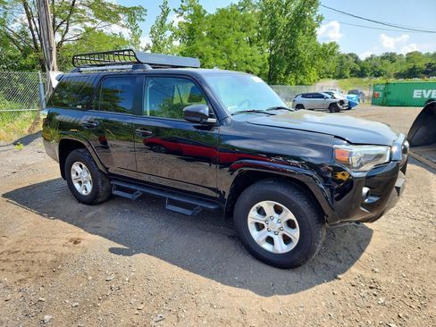 Used 2024 Toyota 4Runner SR5 AWD/4WD image 1