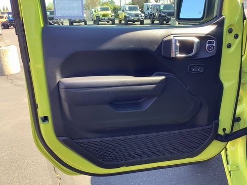 Used 2024 Jeep Wrangler Sport S image 8