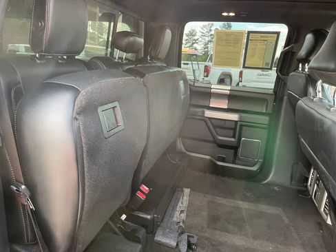 Used 2015 Ford F150 Lariat image 24