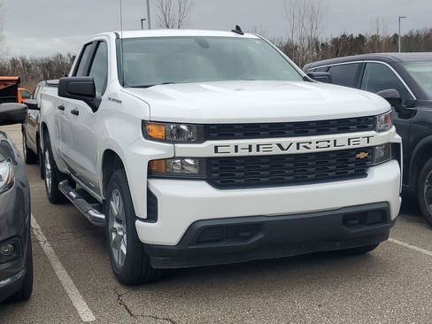Used 2019 Chevrolet Silverado 1500 Custom w/ Custom Value Package image 1