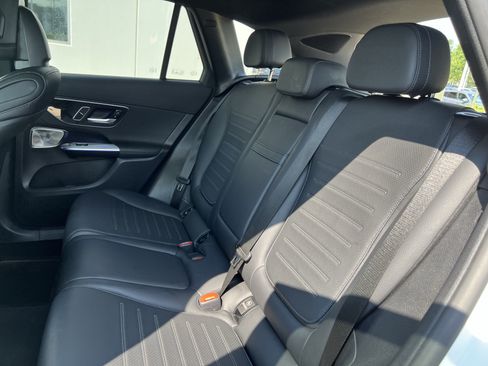 Certified 2025 Mercedes-Benz GLC 300 image 33