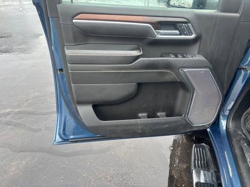 Used 2025 GMC Sierra 3500 Denali w/ Denali Reserve Package image 12