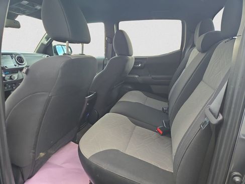 Used 2023 Toyota Tacoma TRD Off-Road image 16