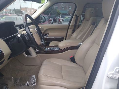 Used 2016 Land Rover Range Rover HSE image 14