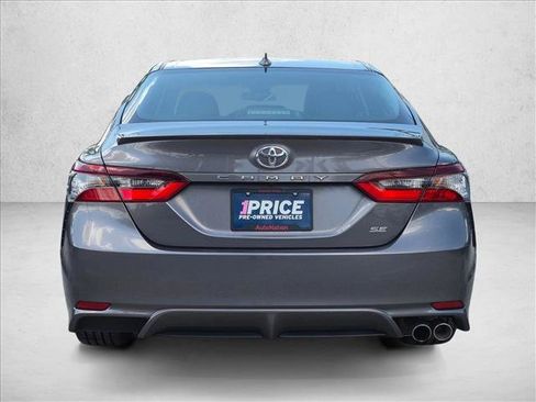 Used 2021 Toyota Camry SE FWD image 6