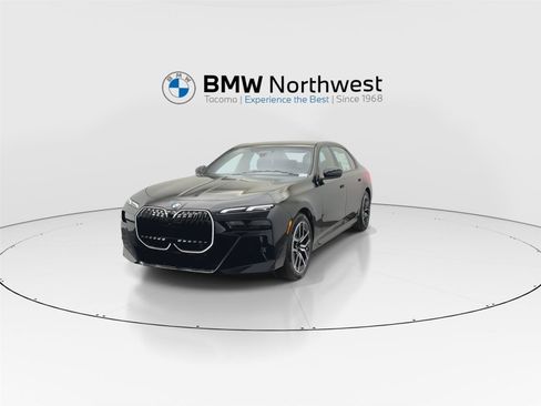 New 2026 BMW 740i xDrive AWD/4WD image 8