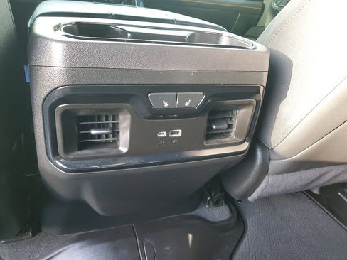 Used 2024 GMC Sierra 2500 AT4 w/ AT4 Premium Plus Package AWD/4WD image 16