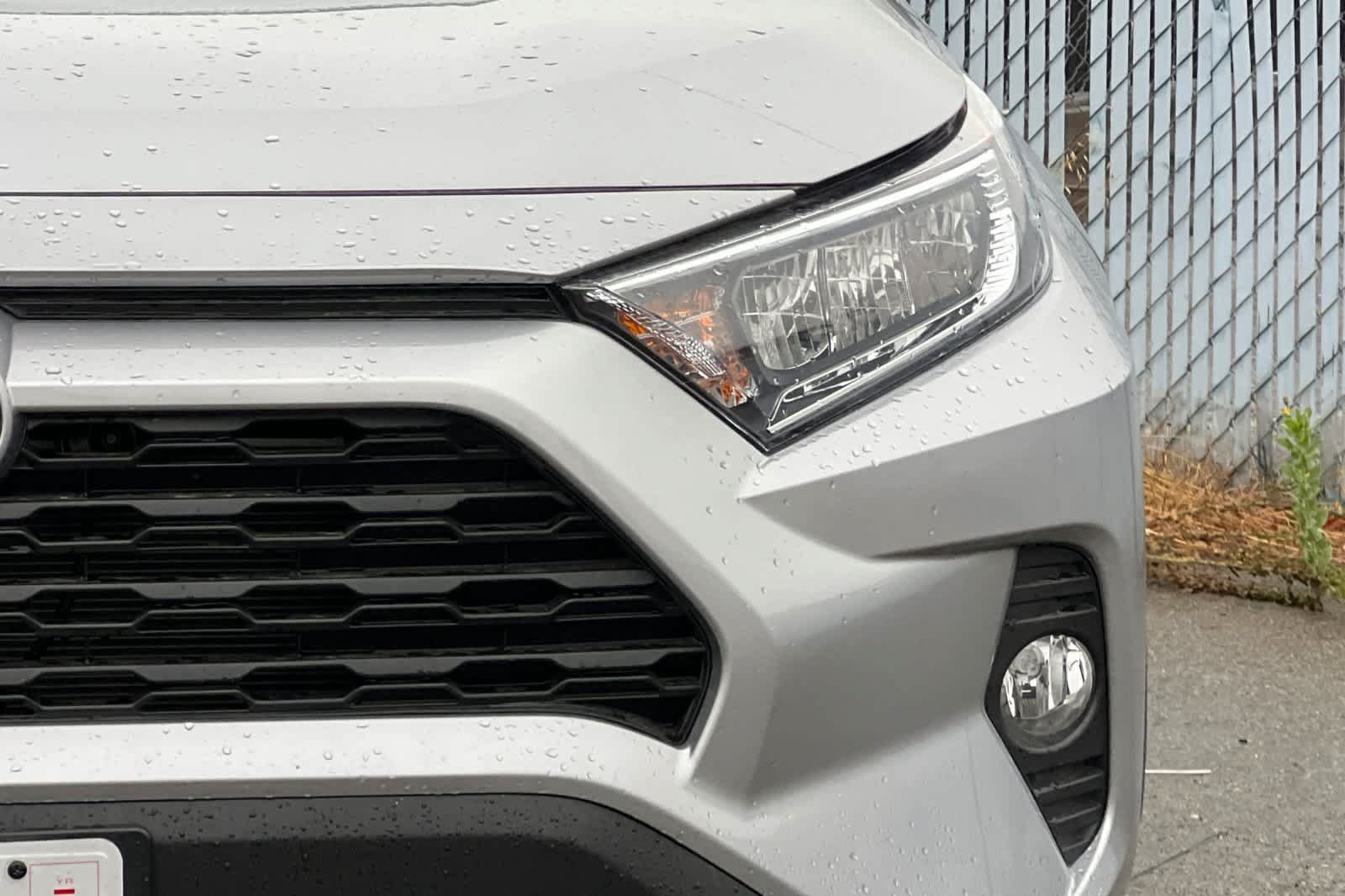 Used 2021 Toyota RAV4 XLE w/ Convenience Package AWD/4WD image 14