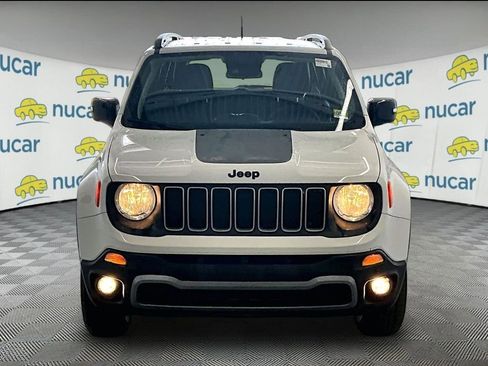 Used 2023 Jeep Renegade Latitude AWD/4WD image 2