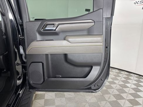 Used 2023 Chevrolet Silverado 1500 ZR2 w/ Technology Package image 26