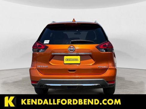 Used 2018 Nissan Rogue SV w/ Premium Package AWD/4WD image 5