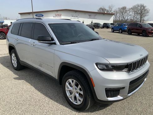 Used 2023 Jeep Grand Cherokee L Limited AWD/4WD image 2