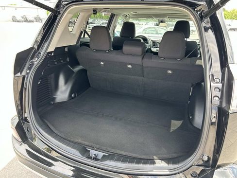 Used 2018 Toyota RAV4 XLE image 13