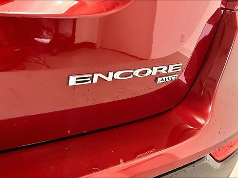 Used 2022 Buick Encore Preferred w/ Safety Package image 32