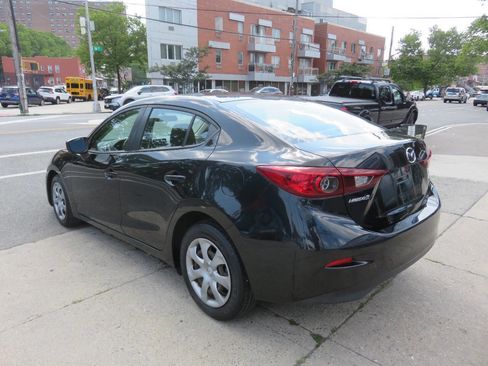 Used 2014 MAZDA MAZDA3 i SV image 4