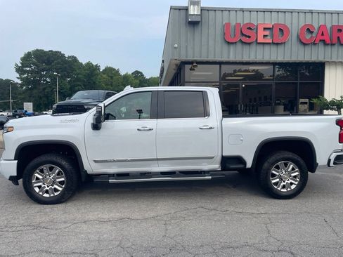 Used 2026 Chevrolet Silverado 2500 High Country w/ High Country Premium Package AWD/4WD image 2