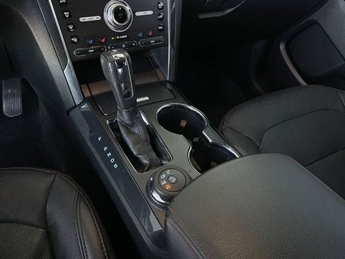 Used 2018 Ford Explorer Sport w/ Equipment Group 401A image 17