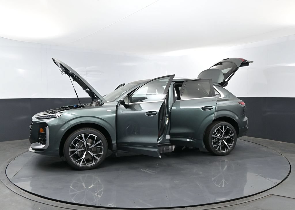 New 2026 Audi Q3 quattro 2.0T AWD/4WD image 31