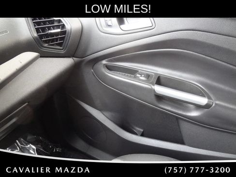 Used 2017 Ford Escape SE FWD image 31
