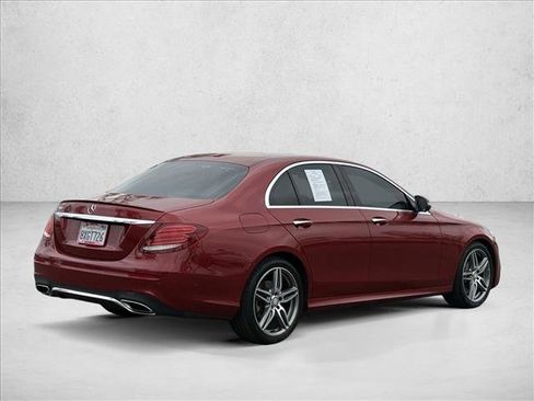 Used 2017 Mercedes-Benz E 300 image 5