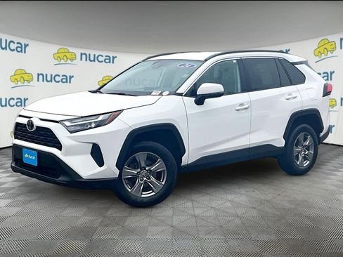 Used 2024 Toyota RAV4 XLE image 3