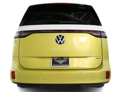 Used 2025 Volkswagen ID. Buzz 1st Edition AWD/4WD image 9