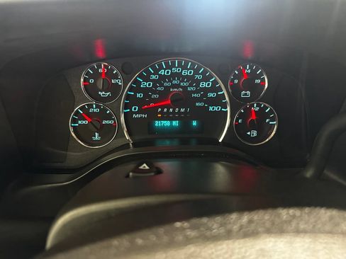 Used 2025 Chevrolet Express 3500 LT w/ LT Preferred Equipment Group RWD image 5