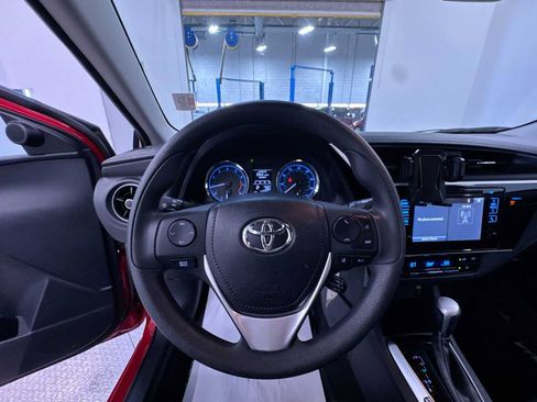 Used 2019 Toyota Corolla LE w/ LE Premium Package w/Moonroof FWD image 15