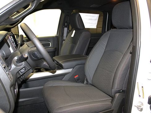 New 2026 RAM 2500 Big Horn AWD/4WD image 27