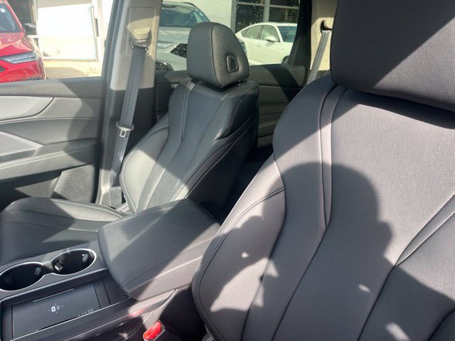 Used 2025 Acura MDX SH-AWD image 33