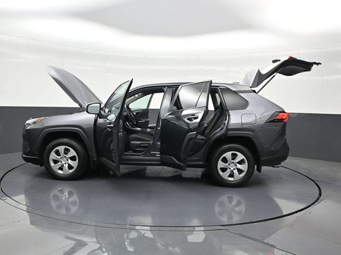 Used 2024 Toyota RAV4 LE image 33