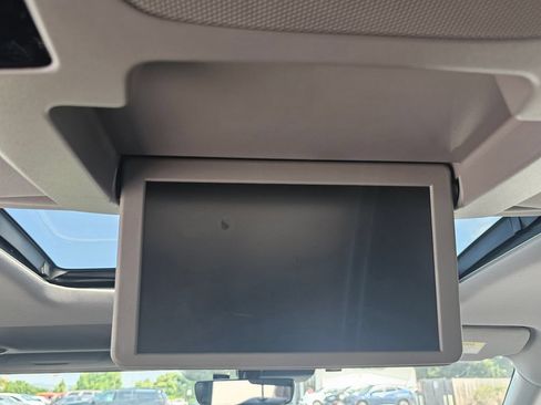 Used 2020 Honda Pilot Touring image 6
