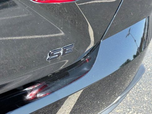 Certified 2025 Toyota Camry SE image 8