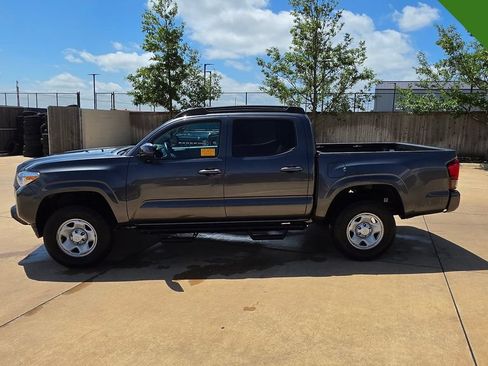 Used 2021 Toyota Tacoma SR AWD/4WD image 2
